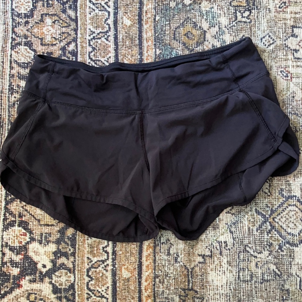 LULULEMON SPEED SHORTS